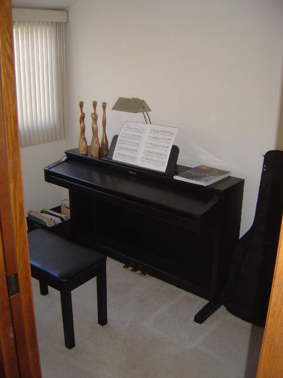 pianoroom.jpg